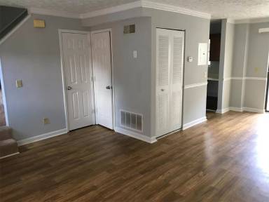 Main picture of 6976 Flagstone Dr