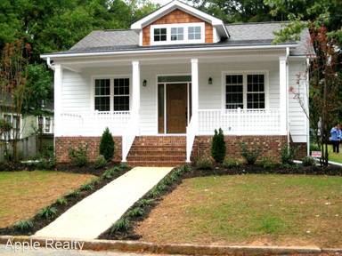 Main picture of 2700 Lawndale Ave