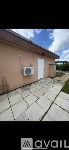 Main picture of 11375 SW 45th St