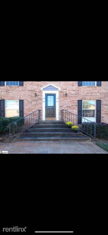 Main picture of Riverbend Condominiums