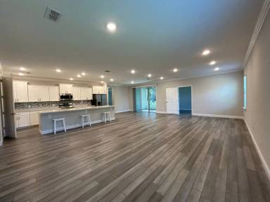 Main picture of 15303 NW 121st Pl
