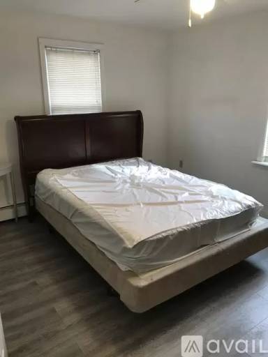 Main picture of 187 Lakeview Ave