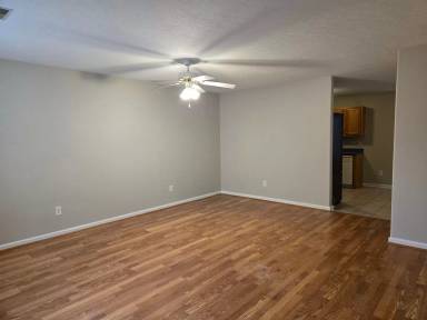 Main picture of 1092 Winding Oak Trl