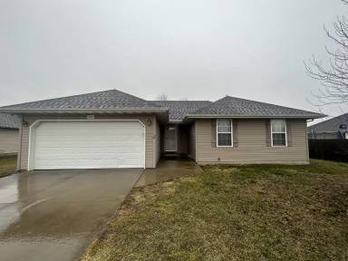 Main picture of 2738 E Moonlight St