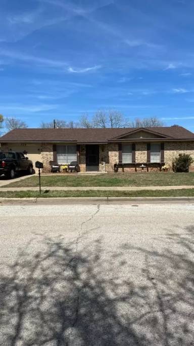 Main picture of 204 Dirks Dr