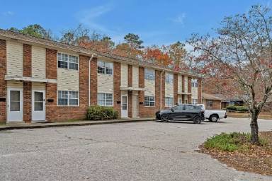 Main picture of 302 Law Rd