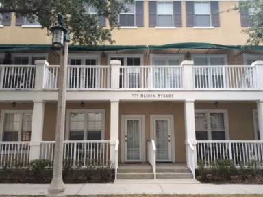 Main picture of 709 Bloom St