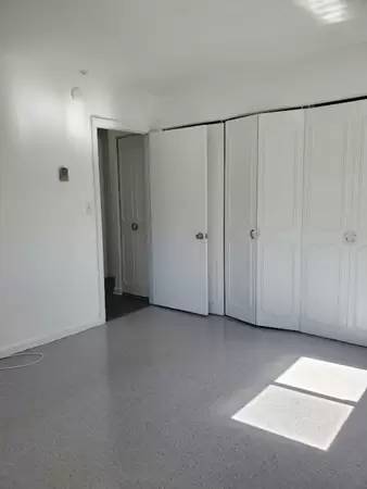 Main picture of 572 Cummins Hwy