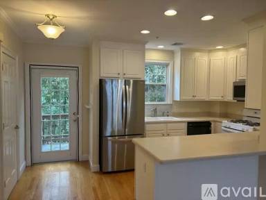 Main picture of 124 E Squantum St