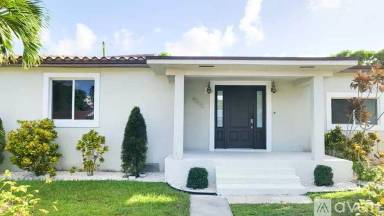 Main picture of 4000 NW 4th Ter