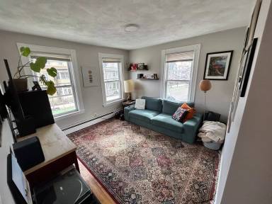 Main picture of 328 Beacon St