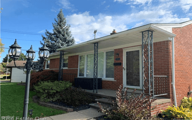 Main picture of 17031 Englewood Ave