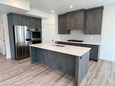 Main picture of 1013 S 4290 W