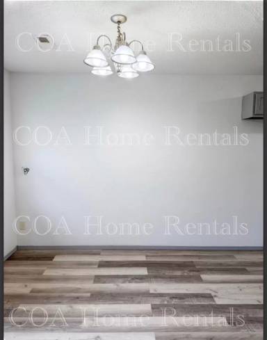 Main picture of 1251 N Minnesota Ave