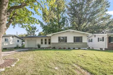 Main picture of 819 Lynn Haven Ln