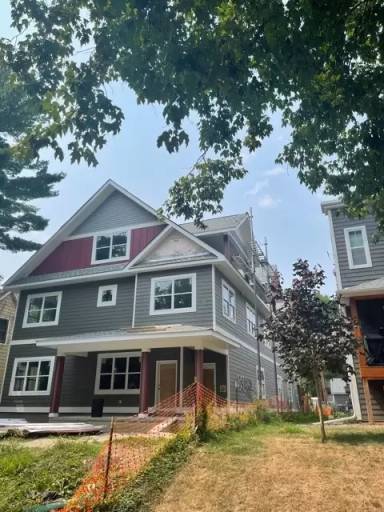 Main picture of 2916 30th Ave S