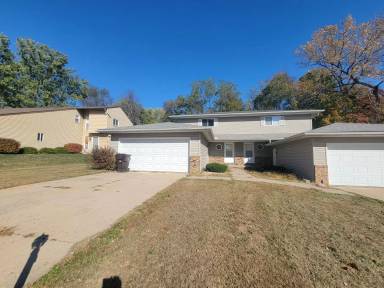 Main picture of 6816 N Parkwood Dr