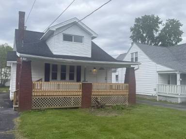 Main picture of 20 Erskine Ave