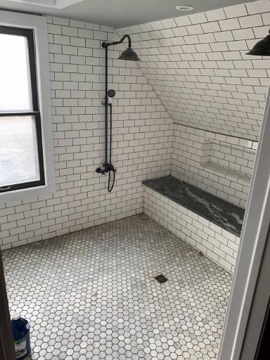 Main picture of 2694 Edgehill Rd