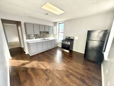 Main picture of 1 Russell Pl