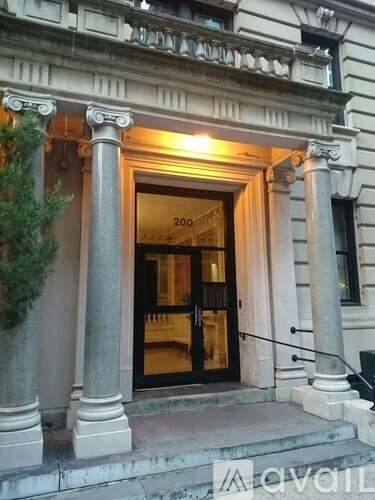 Main picture of 200 Riverside Dr