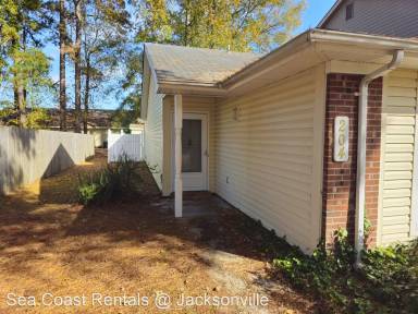 Main picture of 204 Bracken Pl