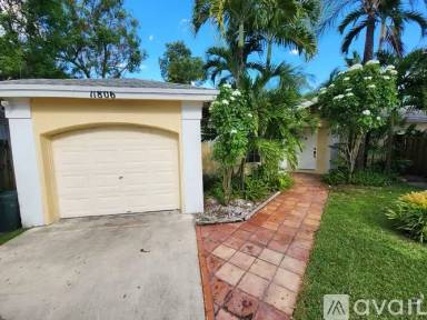 Main picture of 11806 SW 102nd St