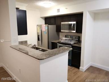 Main picture of 2496 Centergate Dr