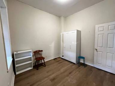 Main picture of 425 N Preston St