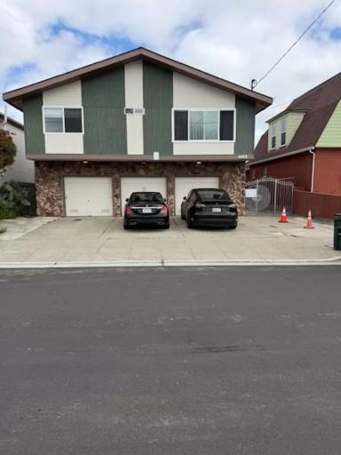 Main picture of 348 Commercial Ave