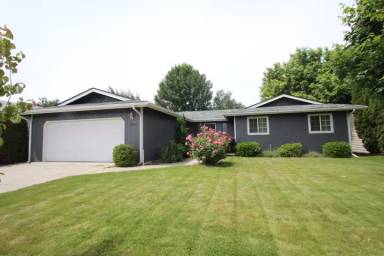Main picture of 1210 Poplar Ave