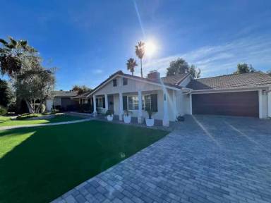 Main picture of 17268 Bernardo Oaks Dr