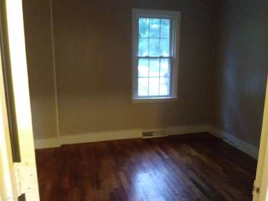 Main picture of 564 Andrew Ave
