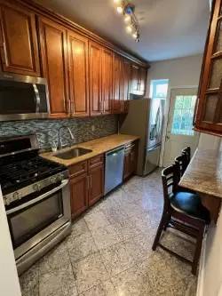 Main picture of 7818 82nd St