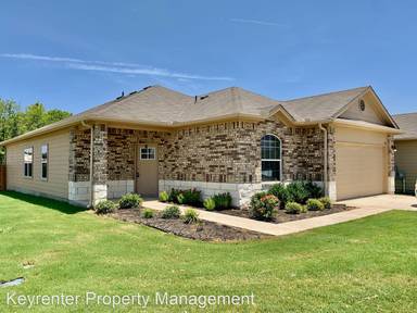 Main picture of 692 Donegal Ln