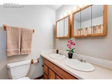 Main picture of 808 Remington St
