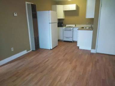 Main picture of 8000 Bay Ave