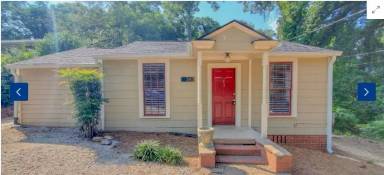 Main picture of 243 1/2 Hall St