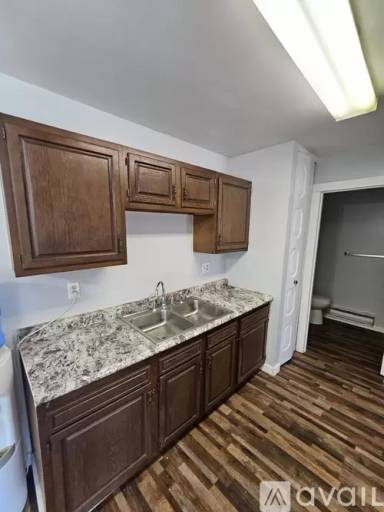 Main picture of 1715 La Crescent St