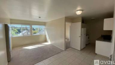 Main picture of 2637 Regent St