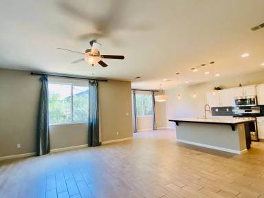 Main picture of 3882 Buckingham Ave