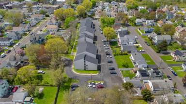 Main picture of Cedar Heights