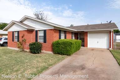 Main picture of 1810 Eden Ln