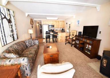 Main picture of 401 W La Bonte St