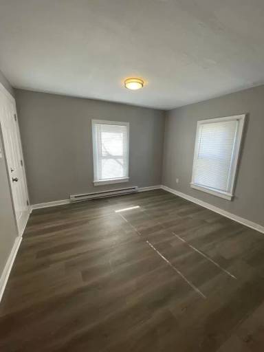 Main picture of 517 1/2 Elm Ave
