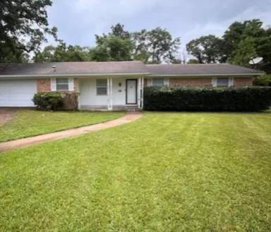 Main picture of 1208 Walnut Bend St