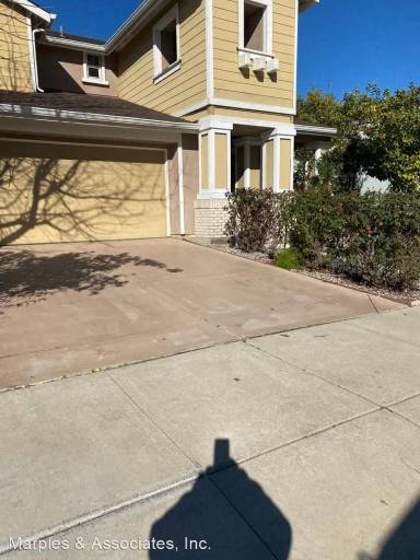 Main picture of 721 Crocket Dr