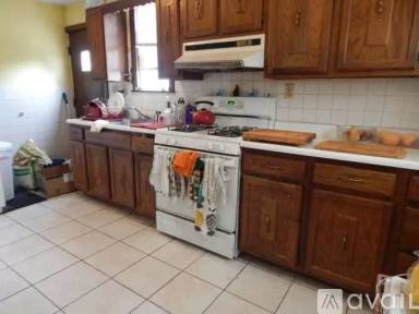 Main picture of 6 Garrison Ave