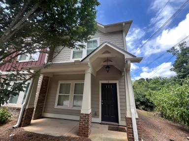 Main picture of 125 Hobson Ave