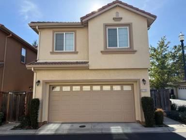 Main picture of 2735 Mercer Pl
